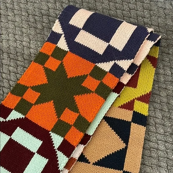 NWT Verloop Quilt Block  Geometric Knit Skinny Scarf - Picture 4 of 8